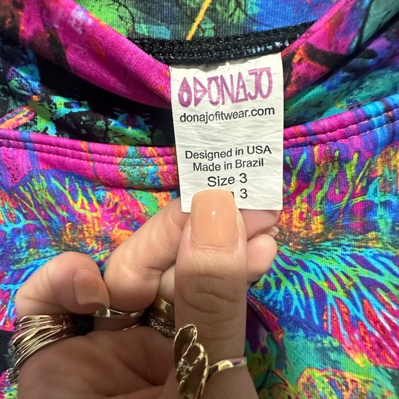 Dona Jo Kaleidoscope Print Tiered Skirt Size XL – Vibrant Athletic Boho Style - Picture 4 of 6